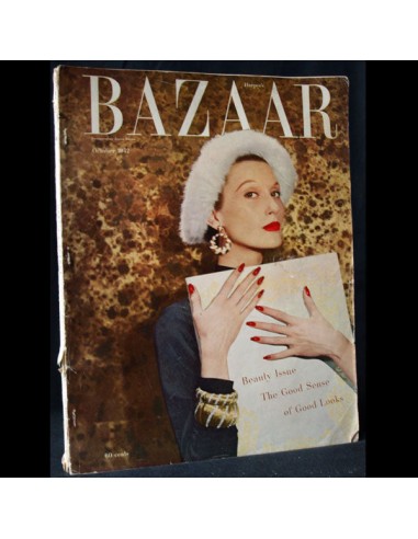 Harper's Bazaar (1952, octobre), couverture de Louise Dahl-Wolfe des créatures d'habitude