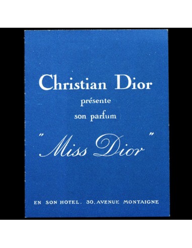 Christian Dior présente son parfum Miss Dior en son hôtel particulier (circa 1948) en ligne